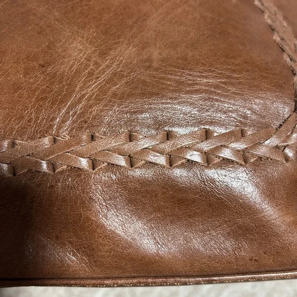 Leather Tommy Bahama purse handbag brown tobacco color flat bottom - Picture 4 of 12